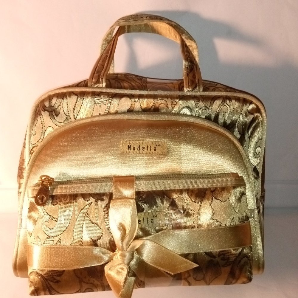 GOLD MODELLA 3-PICE MAKE-UP TRAVEL BAG NEW!